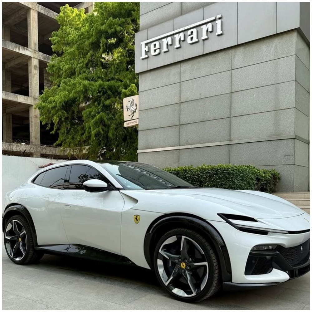 ಫೆರಾರಿ ರೇಸ್ ಕಾರುಗಳನ್ನು ನಿರ್ಮಾಣ ಮಾಡಲು ಹೆಚ್ಚು ಫೇಮಸ್. ಇದೇ ಮೊದಲ ಬಾರಿಗೆ ಎಸ್ಯುವಿ ಕಾರನ್ನು ಖರೀದಿ ಮಾಡಿದ್ದಾರೆ. ಕೇರಳದಲ್ಲಿ ಇದು ಮೊದಲ ಫೆರಾರಿ ಪುರೋಸಾಂಗ್ಯು ಎನ್ನಲಾಗಿದೆ.