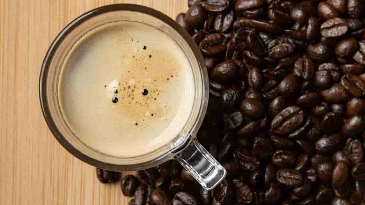 ಕಾಫಿ ಕುಡಿಯುತ್ತಾ ಈ ಆಹಾರಗಳ ಸೇವನೆ ಮಾಡುತ್ತೀರಾ? ಹಾಗಿದ್ರೆ ಇವತ್ತಿನಿಂದಲೇ ಅವುಗಳಿಂದ ದೂರವಿರಿ