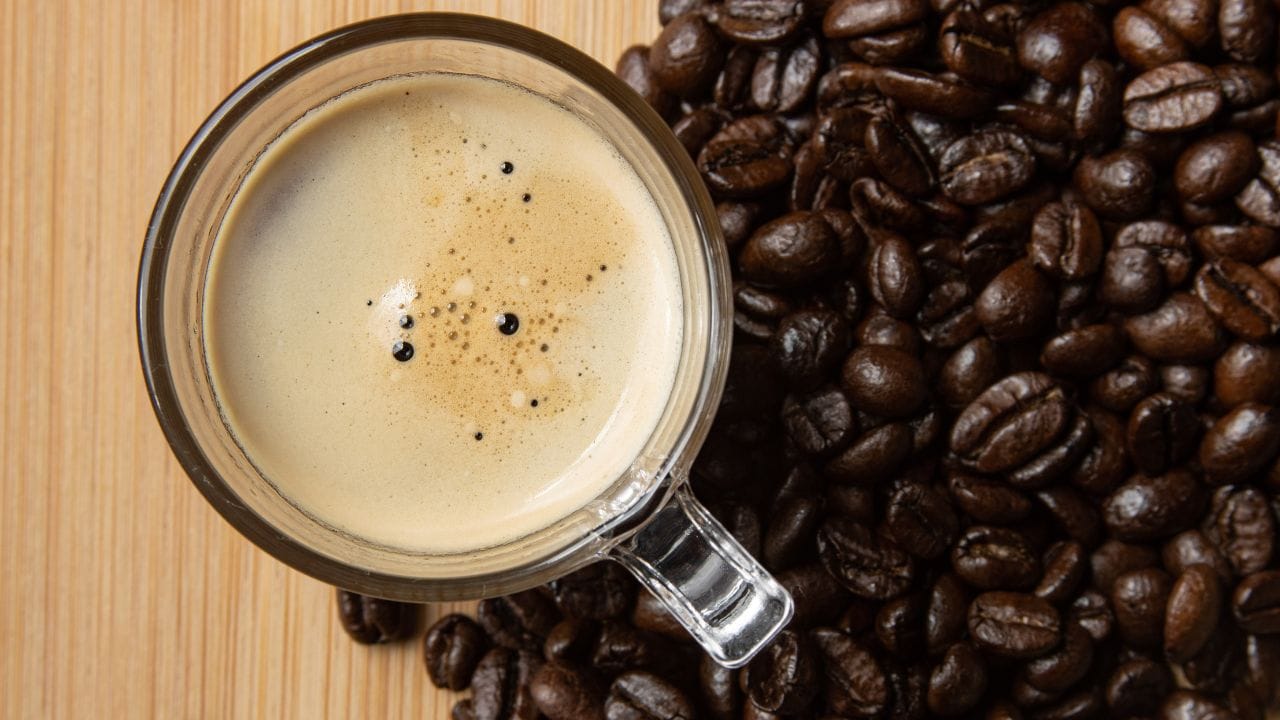 ಕಾಫಿ ಕುಡಿಯುತ್ತಾ ಈ ಆಹಾರಗಳ ಸೇವನೆ ಮಾಡುತ್ತೀರಾ? ಹಾಗಿದ್ರೆ ಇವತ್ತಿನಿಂದಲೇ ಅವುಗಳಿಂದ ದೂರವಿರಿ