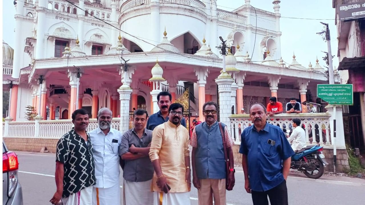 ಶಬರಿಮಲೆ ಅಭಿವೃದ್ಧಿಗಾಗಿ ಹಲವು ಬೇಡಿಕೆಗಳನ್ನಿಟ್ಟ ಗುಜರಾತ್ ಮಲಯಾಳಿ ನಾಯಕ ದಿನೇಶ್ ನಾಯರ್ ಶಬರಿಮಲೆ ಅಭಿವೃದ್ಧಿಗಾಗಿ ಹಲವು ಬೇಡಿಕೆಗಳನ್ನಿಟ್ಟ ಗುಜರಾತ್ ಮಲಯಾಳಿ ನಾಯಕ ದಿನೇಶ್ ನಾಯರ್