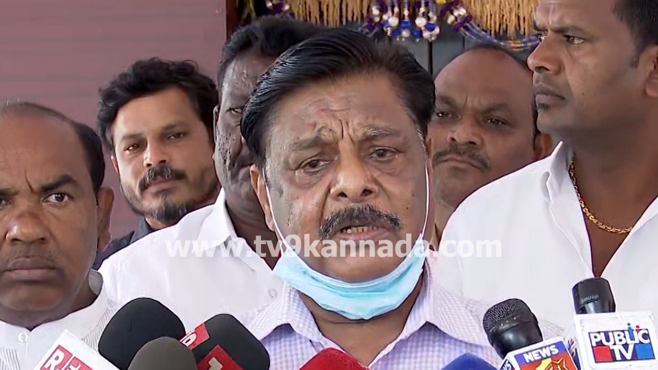 ಮದ್ದೂರಿನಲ್ಲಿ ಗಣೇಶ ಮೆರವಣಿಗೆ ವೇಳೆ ಕಲ್ಲು ತೂರಾಟ: ಕೋಮು ಭಾವನೆ ಕೆರಳಿಸೋದು ಸರಿಯಲ್ಲ, ಸಚಿವ ಮಹದೇವಪ್ಪ ಕಿಡಿ