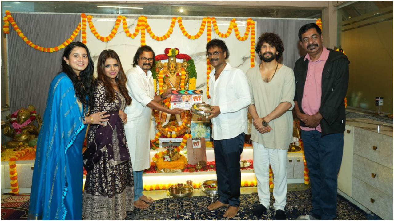 ಸೆಪ್ಟೆಂಬರ್ 3ರ ಸಂಜೆ ‘ಹಲೋ 123’ ಸಿನಿಮಾದ ನಿರ್ಮಾಪಕ ವಿಜಯ್ ಟಾಟಾರ ಮನೆಯ ಅಂಗಳದಲ್ಲಿ ಸ್ಕ್ರಿಪ್ಟ್ ಪೂಜೆ ಮತ್ತು ಶೀರ್ಷಿಕೆ ಅನಾವರಣ ಮಾಡಲಾಯಿತು. ಅಕ್ಟೋಬರ್ ತಿಂಗಳಲ್ಲಿ ಚಿತ್ರೀಕರಣಕ್ಕೆ ಚಾಲನೆ ನೀಡಲು ಚಿತ್ರತಂಡ ಪ್ಲ್ಯಾನ್ ಮಾಡಿದೆ.