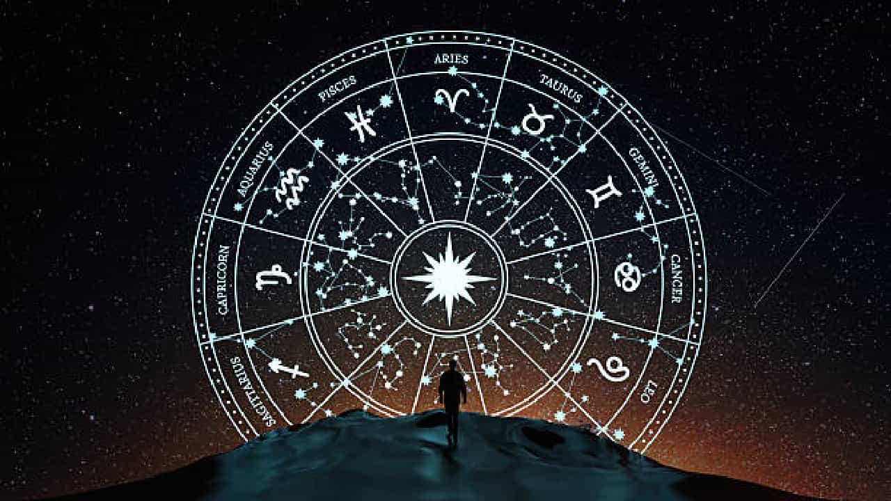 Horoscope Today 04 October: ಇಂದು ಈ ರಾಶಿಯವರು ಮಹಿಳೆಯರ ಮಾತಿಗೆ ಸೋತು, ಸಹಾಯ ಮಾಡುವರು Horoscope Today 04 October: ಇಂದು ಈ ರಾಶಿಯವರು ಮಹಿಳೆಯರ ಮಾತಿಗೆ ಸೋತು, ಸಹಾಯ ಮಾಡುವರು