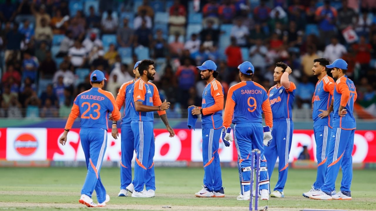 ಇದನ್ನು ಹೊರತುಪಡಿಸಿ ಪಾಕಿಸ್ತಾನ ವಿರುದ್ಧ ಟಿ20 ಪಂದ್ಯಗಳನ್ನು ಆಡಿದ ಒಟ್ಟು 7 ಆಟಗಾರರು ಟೀಂ ಇಂಡಿಯಾ ತಂಡದಲ್ಲಿದ್ದಾರೆ. ಈ 7 ಆಟಗಾರರಲ್ಲಿ ಸೂರ್ಯಕುಮಾರ್ ಯಾದವ್, ಹಾರ್ದಿಕ್ ಪಾಂಡ್ಯ, ಅಕ್ಷರ್ ಪಟೇಲ್, ಶಿವಂ ದುಬೆ, ಅರ್ಷದೀಪ್ ಸಿಂಗ್, ಜಸ್ಪ್ರೀತ್ ಬುಮ್ರಾ ಮತ್ತು ವರುಣ್ ಚಕ್ರವರ್ತಿ ಸೇರಿದ್ದಾರೆ. 