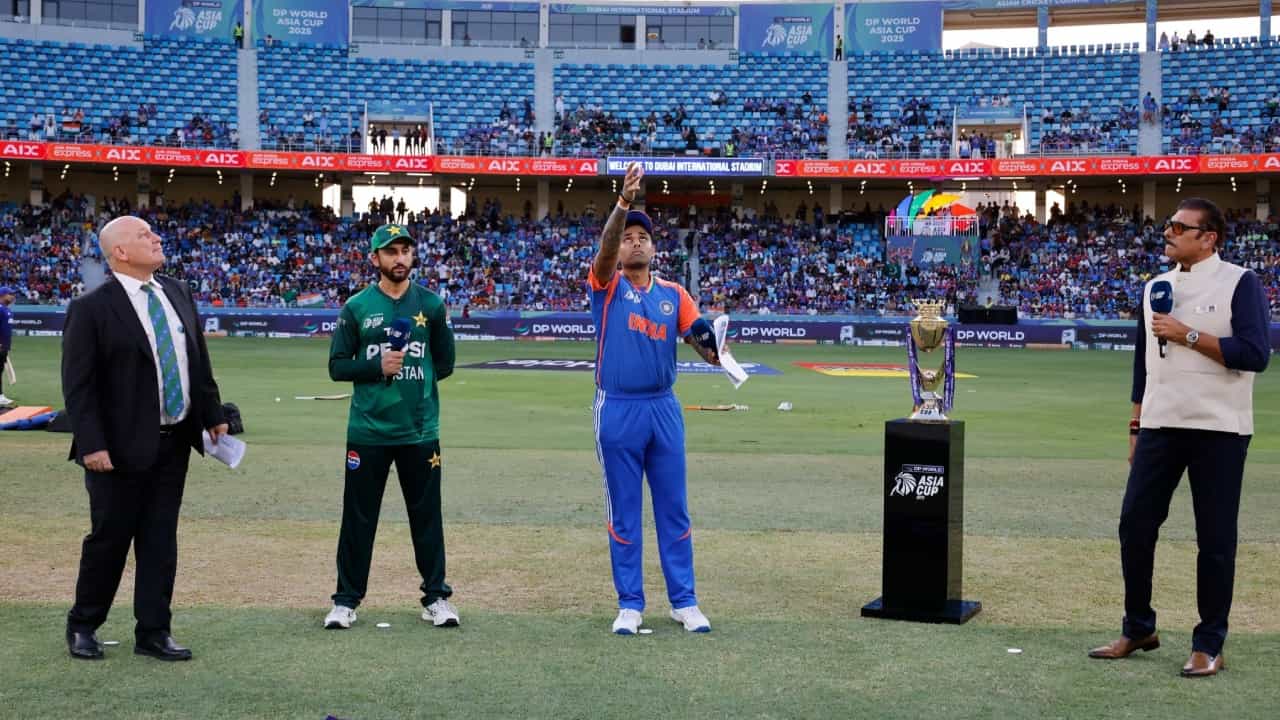 IND vs PAK: ಹ್ಯಾಂಡ್‌ ಶೇಕ್ ವಿವಾದಕ್ಕೆ ಮ್ಯಾಚ್ ರೆಫರಿ ಕಾರಣ; ಐಸಿಸಿಗೆ ಪಾಕ್ ಮಂಡಳಿ ದೂರು