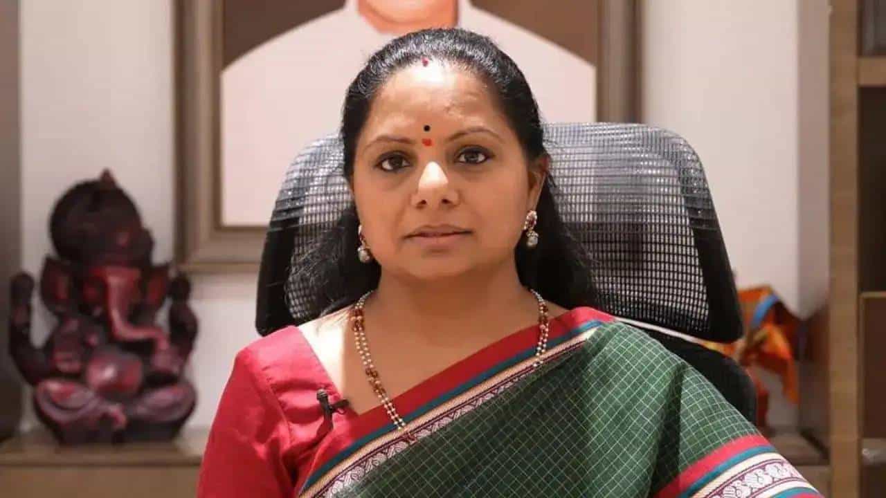 ಅಮಾನತುಗೊಂಡ ಬೆನ್ನಲ್ಲೇ ಬಿಆರ್​ಎಸ್ ಪಕ್ಷ ಮತ್ತು ಶಾಸಕ ಸ್ಥಾನ ತ್ಯಜಿಸಿದ ಕೆ ಕವಿತಾ; ಹುಷಾರಾಗಿರುವಂತೆ ಅಪ್ಪನಿಗೆ ಮಗಳ ಸಲಹೆ