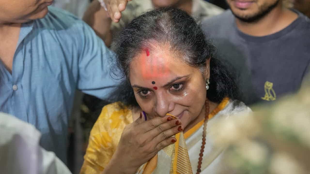 ಅಪ್ಪನ ಪಕ್ಷದಿಂದಲೇ ಮಗಳ ಉಚ್ಛಾಟನೆ; ಬಿಆರ್​​ಎಸ್​​ನಿಂದ ಎಂಎಲ್‌ಸಿ ಕೆ. ಕವಿತಾ ಹೊರಕ್ಕೆ