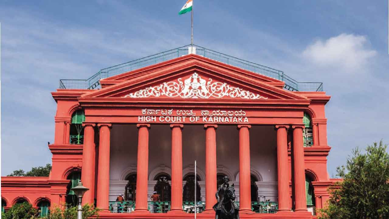 ಸ್ಟಿಕ್ಕರ್ ಅಂಟಿಸಿ ತೆಗೆಯದಂತೆ ಸೂಚಿಸಲು ನಿಮಗಿರುವ ಅಧಿಕಾರವೇನು? ಜಾತಿ ಗಣತಿ ಬಗ್ಗೆ ಕೋರ್ಟ್ ಪ್ರಶ್ನೆ