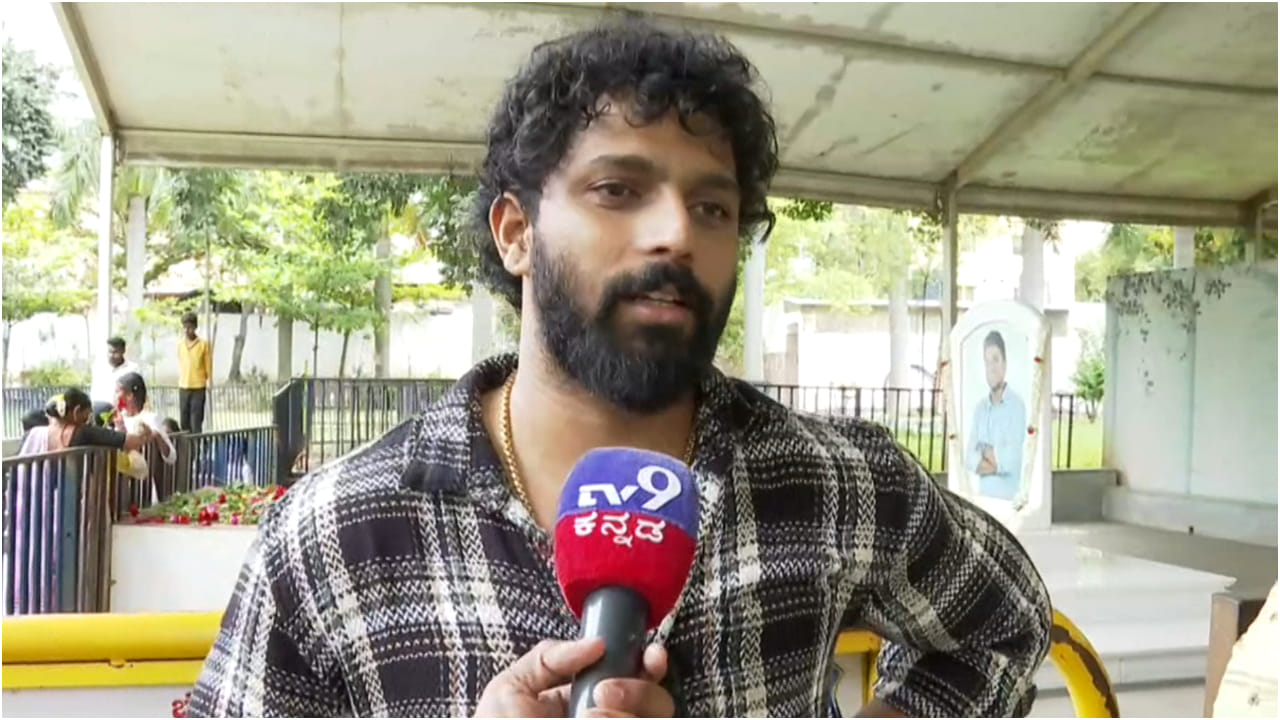 ಬಿಗ್ ಬಾಸ್ 50 ಲಕ್ಷ ರೂ. ಬಹುಮಾನದಲ್ಲಿ ಕಾರ್ತಿಕ್ ಮಹೇಶ್ ಕೈಸೇರಿದ್ದು ಎಷ್ಟು? ಬಿಗ್ ಬಾಸ್ 50 ಲಕ್ಷ ರೂ. ಬಹುಮಾನದಲ್ಲಿ ಕಾರ್ತಿಕ್ ಮಹೇಶ್ ಕೈಸೇರಿದ್ದು ಎಷ್ಟು?