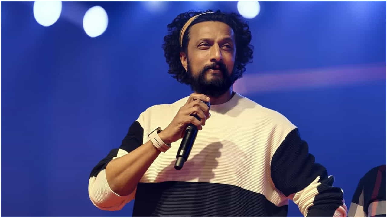 ನಟ ಕಿಚ್ಚ ಸುದೀಪ್ ಅವರ ಬಹುನಿರೀಕ್ಷಿತ ‘ಮಾರ್ಕ್’ ಸಿನಿಮಾ ಸಖತ್ ಸುದ್ದಿ ಆಗುತ್ತಿದೆ. ಕಿಚ್ಚನ ಹುಟ್ಟುಹಬ್ಬಕ್ಕೆ ಟೈಟಲ್ ಟೀಸರ್ ರಿಲೀಸ್ ಮಾಡಲಾಗಿತ್ತು. ಎಲ್ಲೆಡೆ ಈ ಟೈಟಲ್ ಟೀಸರ್ ದಾಖಲೆ ಬರೆದಿದೆ.