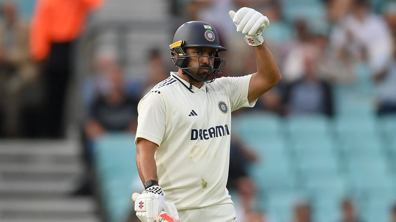 ಇದಾಗ್ಯೂ ಕರುಣ್ ನಾಯರ್ ಅವರಿಗೆ ಕೊನೆಯ ಟೆಸ್ಟ್ ಪಂದ್ಯದಲ್ಲಿ ಚಾನ್ಸ್ ನೀಡಲಾಗಿತ್ತು. ಕೆನ್ನಿಂಗ್ಟನ್ ಓವಲ್ ಮೈದಾನದಲ್ಲಿ ನಡೆದ ನಿರ್ಣಾಯಕ ಪಂದ್ಯದಲ್ಲಿ ಕಣಕ್ಕಿಳಿದಿದ್ದ ಕರುಣ್ ಮೊದಲ ಇನಿಂಗ್ಸ್​ನಲ್ಲಿ 57 ರನ್ ಬಾರಿಸಿದ್ದರು. ಆದರೆ ದ್ವಿತೀಯ ಇನಿಂಗ್ಸ್​ನಲ್ಲಿ ಕಲೆಹಾಕಿದ್ದು ಕೇವಲ 17 ರನ್​ಗಳು ಮಾತ್ರ. 