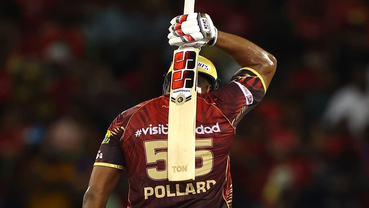 ಗಯಾನಾದ ಪ್ರಾವಿಡೆನ್ಸ್ ಸ್ಟೇಡಿಯಂನಲ್ಲಿ ನಡೆದ ಸಿಪಿಎಲ್ನ 23ನೇ ಪಂದ್ಯದಲ್ಲಿ ಟ್ರಿನ್ಬಾಗೊ ನೈಟ್ ರೈಡರ್ಸ್ ಹಾಗೂ ಗಯಾನಾ ಅಮೆಝಾನ್ ವಾರಿಯರ್ಸ್ ತಂಡಗಳು ಮುಖಾಮುಖಿಯಾಗಿದ್ದವು. ಈ ಪಂದ್ಯದಲ್ಲಿ ಮೊದಲು ಬ್ಯಾಟ್ ಮಾಡಿದ ಟ್ರಿನ್ಬಾಗೊ ನೈಟ್ ರೈಡರ್ಸ್ ಪರ 6ನೇ ಕ್ರಮಾಂಕದಲ್ಲಿ ಕಣಕ್ಕಿಳಿದ ಪೊಲಾರ್ಡ್ ತೂಫಾನ್ ಬ್ಯಾಟಿಂಗ್ ಪ್ರದರ್ಶಿಸಿದರು.