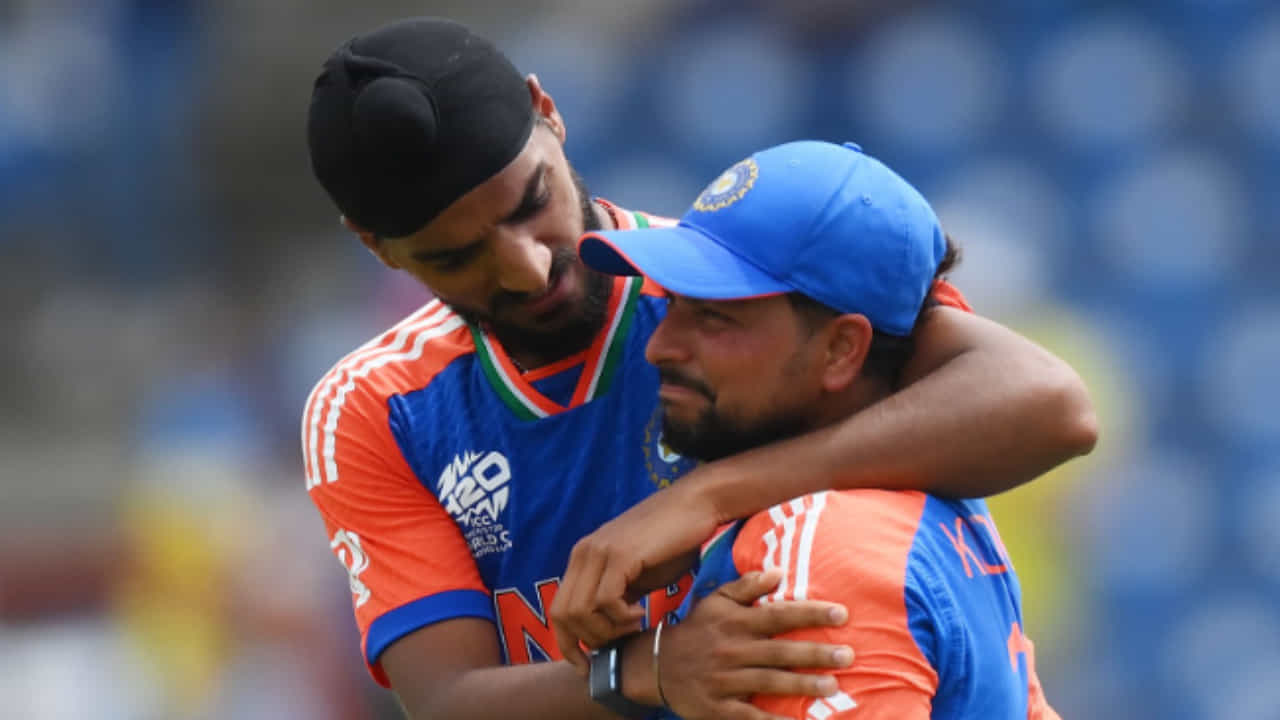 Duleep Trophy: ತಂಡದಿಂದ ಹೊರಬಿದ್ದ ಅರ್ಷದೀಪ್ ಸಿಂಗ್, ಕುಲ್ದೀಪ್ ಯಾದವ್ Duleep Trophy: ತಂಡದಿಂದ ಹೊರಬಿದ್ದ ಅರ್ಷದೀಪ್ ಸಿಂಗ್, ಕುಲ್ದೀಪ್ ಯಾದವ್