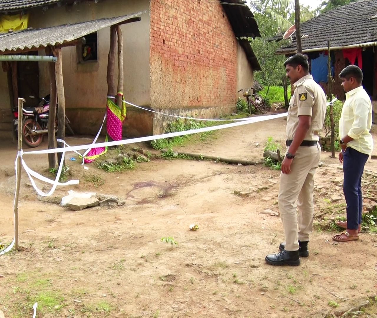 ಹಿರಿಯರ ಕಾಲದ ದೇವರ ತೆಂಗಿನಕಾಯಿಗಾಗಿ ತಮ್ಮನ ಹೆಂಡ್ತಿಯನ್ನೇ ಹತ್ಯೆಗೈದ: ಅಷ್ಟಕ್ಕೂ ತೆಂಗಿನಕಾಯಿಯ ಮಹತ್ವವೇನು?