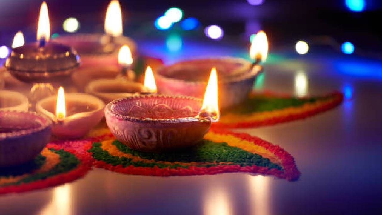 Vijayadashami 2025: ವಿಜಯದಶಮಿಯಂದು ಮನೆಯ ಈ 5 ಭಾಗಗಳಲ್ಲಿ ದೀಪ ಬೆಳಗಿಸಿ; ಅದೃಷ್ಟವೇ ಬದಲಾಗಲಿದೆ