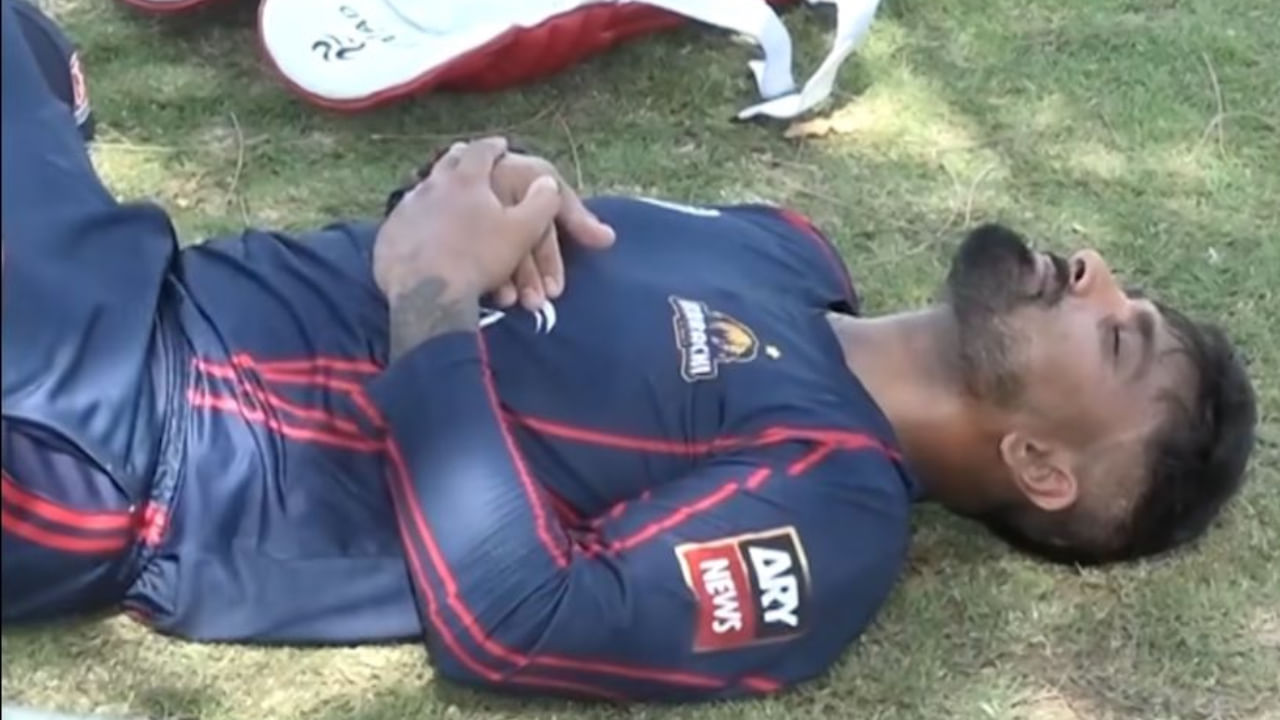 ಲಿಟ್ಟನ್ ದಾಸ್ ಅವರ ಗಾಯದ ತೀವ್ರತೆ ಇನ್ನೂ ತಿಳಿದುಬಂದಿಲ್ಲ, ಆದರೆ ಸ್ಕ್ವೇರ್-ಕಟ್ ಶಾಟ್ ಆಡುವಾಗ ಅವರ ಎಡ ತೊಡೆಸಂದು ನೋವು ಕಾಣಿಸಿಕೊಂಡಿದ್ದು, ನಂತರ ತಂಡದ ಫಿಸಿಯೋ ಬಯಾಜಿದ್ ಉಲ್ ಇಸ್ಲಾಂ ಚಿಕಿತ್ಸೆ ನೀಡಿದ್ದಾರೆ ಎಂದು ವರದಿಯಾಗಿದೆ. 