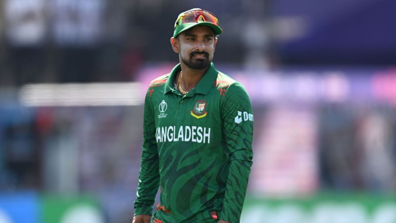 ಸಧ್ಯ ಇಂಜುರಿಗೊಂಡಿರುವ ಲಿಟ್ಟನ್ ದಾಸ್ ಭಾರತದ ವಿರುದ್ಧದ ಪಂದ್ಯದಲ್ಲಿ ಆಡಲು ಸಾಧ್ಯವಾಗುತ್ತದೆಯೇ ಎಂಬುದು ಪಂದ್ಯದ ದಿನ ತಿಳಿಯಲಿದೆ. ಲಿಟ್ಟನ್ ದಾಸ್ ಅವರನ್ನು ಮೇಲ್ವೀಚಾರಣೆ ನಡೆಸಲಾಗುತ್ತಿದೆ ಬಿಸಿಬಿ ಅಧಿಕಾರಿಯೊಬ್ಬರು ಕ್ರಿಕ್‌ಬಜ್‌ಗೆ ತಿಳಿಸಿದ್ದಾರೆ. ಮೇಲ್ನೋಟಕ್ಕೆ ಅವರು ಚೆನ್ನಾಗಿ ಕಾಣುತ್ತಿದ್ದಾರೆಯಾದರೂ ಅವರ ಗಾಯದ ವ್ಯಾಪ್ತಿಯನ್ನು ವೈದ್ಯಕೀಯ ಪರೀಕ್ಷೆಯ ನಂತರವೇ ನಿರ್ಧರಿಸಲಾಗುವುದು ಎಂದಿದ್ದಾರೆ.
