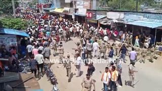 Video: ಪ್ರವಾಹ ಪೀಡಿತ ಪ್ರದೇಶಕ್ಕೆ ಊರಿನ ವ್ಯಕ್ತಿಯ ಹೆಗಲ ಮೇಲೆ ಕುಳಿತು ಹೊರಟ ಕಾಂಗ್ರೆಸ್ ಸಂಸದ, ಇದೆಂಥಾ ಸಮೀಕ್ಷೆ