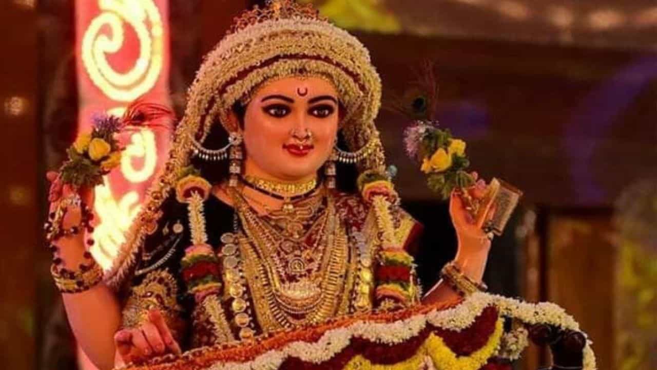 Navaratri 2025: ಮೈಸೂರು ದಸರಾಕ್ಕಿಂತ ಕುಡ್ಲದ ದಸರಾ ಭಿನ್ನ; ಶಾರದಾ ದೇವಿಯ ವಿಗ್ರಹವೇ ಪ್ರಮುಖ ಆಕರ್ಷಣೆ