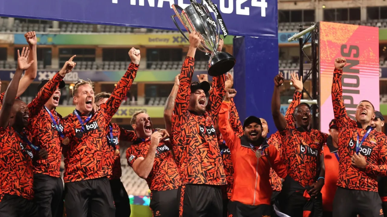  ಈ ಹಿಂದೆ ಸನ್‌ರೈಸರ್ಸ್ ಈಸ್ಟರ್ನ್ ಕೇಪ್ ತಂಡದ ಪರ ಆಡಿದ ಮಾರ್ಕ್ರಾಮ್ ತಂಡವನ್ನು ಎರಡು ಬಾರಿ ಚಾಂಪಿಯನ್ ಮಾಡಿದ್ದರು. ಆದರೆ ಈ ಬಾರಿ ಹರಾಜಿನಲ್ಲಿ ಭಾಗವಹಿಸಲು ನಿರ್ಧರಿಸಿದ್ದ ಮಾರ್ಕ್ರಾಮ್ ಮುಂದಿನ ಆವೃತ್ತಿಯಲ್ಲಿ ಡರ್ಬನ್ ಸೂಪರ್ ಜೈಂಟ್ಸ್ ತಂಡದ ಪರ ಬ್ಯಾಟ್ ಬೀಸಲಿದ್ದಾರೆ. 