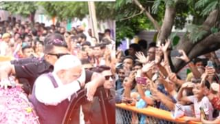 ಸಿದ್ದರಾಮಯ್ಯಗೆ ಬೆಳ್ಳಿ ಕಡಗ ತೊಡಿಸಿ ಖುಷಿಪಟ್ಟ ಮಹಿಳಾಮಣಿಯರು