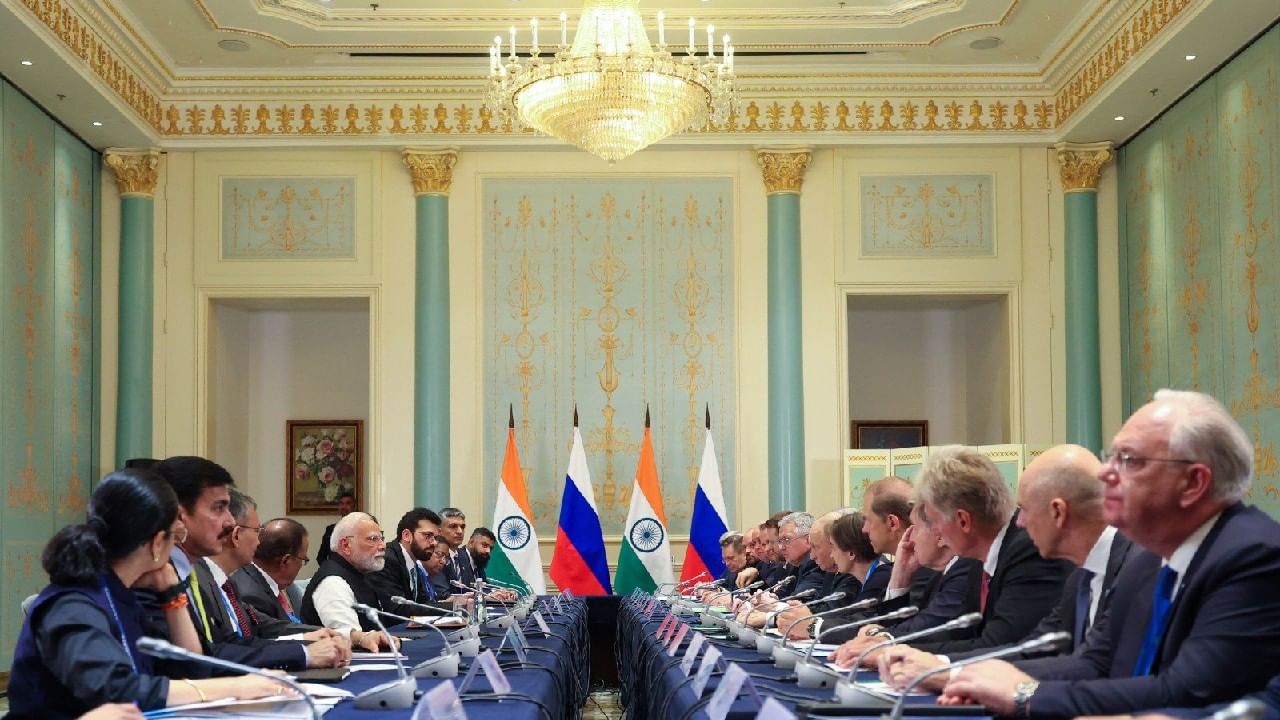 ಉಕ್ರೇನ್ ಸಂಘರ್ಷ ಬೇಗ ಕೊನೆಗೊಳ್ಳಲಿ; ರಷ್ಯಾ ಅಧ್ಯಕ್ಷ ಪುಟಿನ್ ಜೊತೆ ಪ್ರಧಾನಿ ಮೋದಿ ದ್ವಿಪಕ್ಷೀಯ ಮಾತುಕತೆ