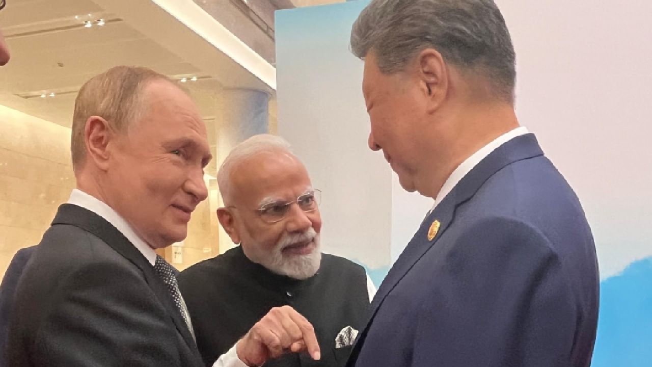 ಚೀನಾ, ರಷ್ಯಾದ ಅಧ್ಯಕ್ಷರಿಗೆ ಹಸ್ತಲಾಘವ, ಅಪ್ಪುಗೆ, ತಮಾಷೆ; ಟ್ರಂಪ್ ನಿದ್ರೆಗೆಡಿಸಿದ ಮೋದಿಯ ವಿಡಿಯೋ ಇಲ್ಲಿದೆ
