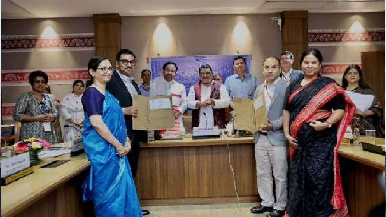 30 ಸಾವಿರ ಬುಡಕಟ್ಟು ಮಕ್ಕಳಿಗೆ ಡಿಜಿಟಲ್ ಕಲಿಕೆ, ಮಾರ್ಗದರ್ಶನ; ಕೇಂದ್ರ ಸರ್ಕಾರದಿಂದ ಮಹತ್ವದ ಹೆಜ್ಜೆ 30 ಸಾವಿರ ಬುಡಕಟ್ಟು ಮಕ್ಕಳಿಗೆ ಡಿಜಿಟಲ್ ಕಲಿಕೆ, ಮಾರ್ಗದರ್ಶನ; ಕೇಂದ್ರ ಸರ್ಕಾರದಿಂದ ಮಹತ್ವದ ಹೆಜ್ಜೆ