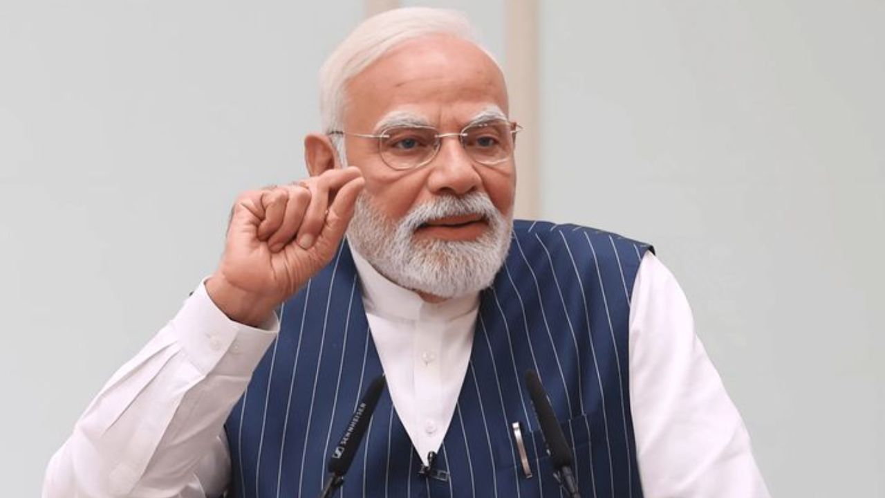 ನಮ್ಮ ದೇಶದ ಪ್ರತಿಯೊಬ್ಬ ಪ್ರಜೆಗೂ ನಮ್ಮ ದೇಶದ ಸಂಸ್ಕೃತಿ ಹಾಗೂ ಹಿಂದೂ ಸನಾತನ ಧರ್ಮದ ಅರಿವು ಮೂಡಿಸಿದ ನಮ್ಮ ನೆಚ್ಚಿನ ಪ್ರಧಾನಿ ನರೇಂದ್ರ ಮೋದಿ ಯವರಿಗೆ ಜನುಮ ದಿನದ ಶುಭಾಶಯಗಳು