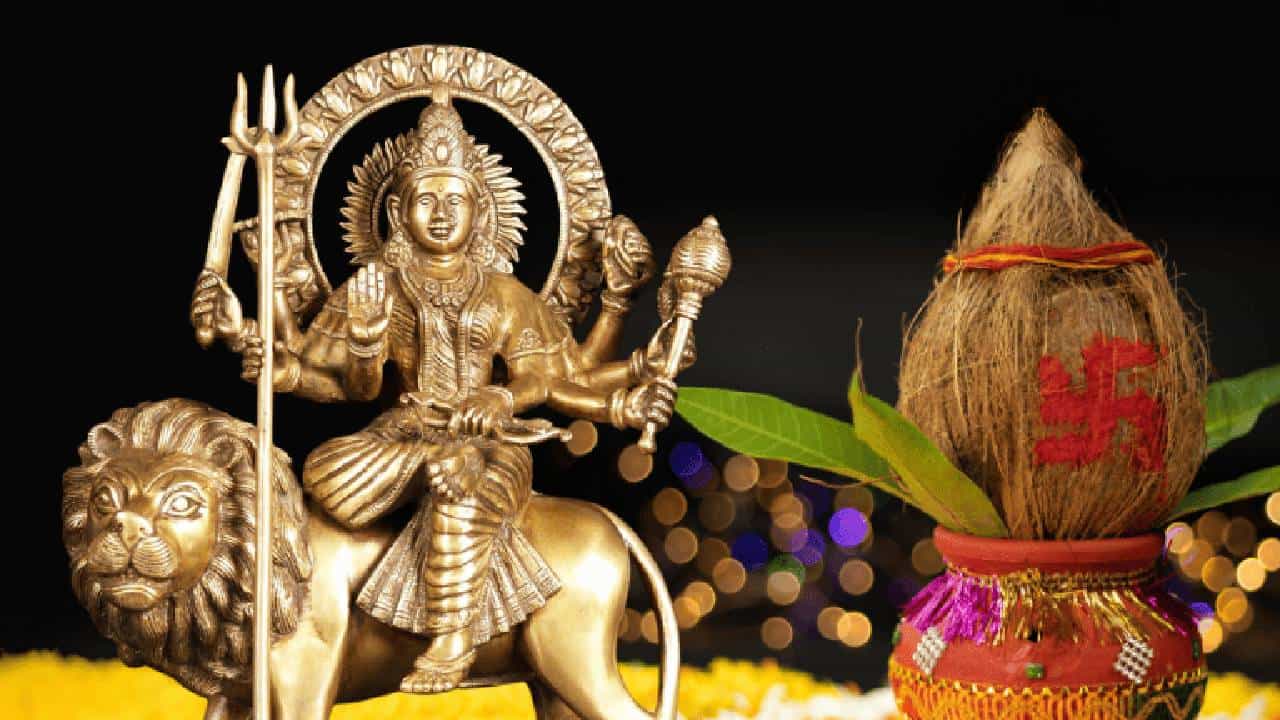 Navratri 2025: ನವರಾತ್ರಿ ಪ್ರಾರಂಭವಾಗುವ ಮುನ್ನ ಮನೆಗೆ ಈ ವಸ್ತು ತನ್ನಿ; ಅದೃಷ್ಟವೇ ಬದಲಾಗಲಿದೆ Navratri 2025: ನವರಾತ್ರಿ ಪ್ರಾರಂಭವಾಗುವ ಮುನ್ನ ಮನೆಗೆ ಈ ವಸ್ತು ತನ್ನಿ; ಅದೃಷ್ಟವೇ ಬದಲಾಗಲಿದೆ