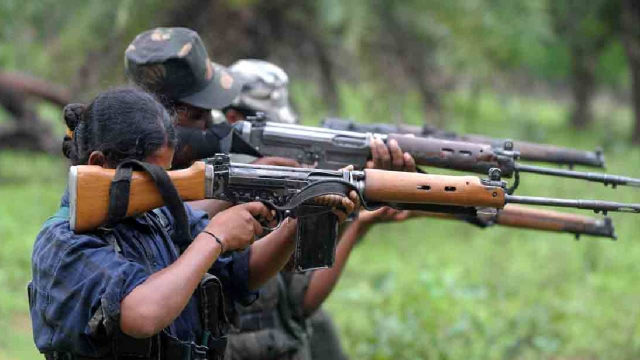 ಶಸ್ತ್ರಾಸ್ತ್ರಗಳನ್ನು ಬದಿಗಿಡ್ತೀವಿ, ಪೊಲೀಸ್ ಕಾರ್ಯಾಚರಣೆ ನಿಲ್ಲಿಸಿ ಎಂದು ನಕ್ಸಲರ ಮನವಿ ಶಸ್ತ್ರಾಸ್ತ್ರಗಳನ್ನು ಬದಿಗಿಡ್ತೀವಿ, ಪೊಲೀಸ್ ಕಾರ್ಯಾಚರಣೆ ನಿಲ್ಲಿಸಿ ಎಂದು ನಕ್ಸಲರ ಮನವಿ