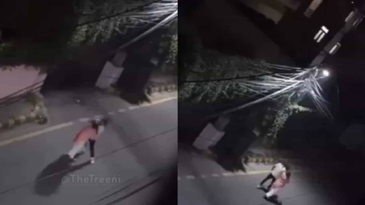 Video: ನೇಪಾಳದಲ್ಲಿ ಹದಗೆಟ್ಟ ಕಾನೂನು ಸುವ್ಯವಸ್ಥೆ, ಮಹಿಳೆಯ ಮೇಲೆ ಹಲ್ಲೆ ನಡೆಸಿ ಎಳೆದೊಯ್ದ ವ್ಯಕ್ತಿ Video: ನೇಪಾಳದಲ್ಲಿ ಹದಗೆಟ್ಟ ಕಾನೂನು ಸುವ್ಯವಸ್ಥೆ, ಮಹಿಳೆಯ ಮೇಲೆ ಹಲ್ಲೆ ನಡೆಸಿ ಎಳೆದೊಯ್ದ ವ್ಯಕ್ತಿ