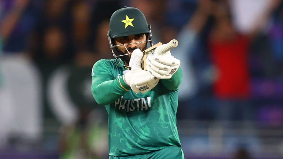 2018 ರಲ್ಲಿ ಪಾಕಿಸ್ತಾನ್ ಪರ ಪಾದಾರ್ಪಣೆ ಮಾಡಿದ ಆಸಿಫ್ ಅಲಿ 21 ಏಕದಿನ ಪಂದ್ಯಗಳಲ್ಲಿ ಕಣಕ್ಕಿಳಿದಿದ್ದಾರೆ. ಈ ವೇಳೆ 16 ಇನಿಂಗ್ಸ್ ಆಡಿರುವ ಅವರು 3 ಅರ್ಧಶತಕಗಳೊಂದಿಗೆ 382 ರನ್ ಕಲೆಹಾಕಿದ್ದಾರೆ. ಹಾಗೆಯೇ 58 ಟಿ20 ಪಂದ್ಯಗಳಲ್ಲಿ 51 ಇನಿಂಗ್ಸ್ ಆಡಿರುವ ಆಸಿಫ್ 577 ರನ್​ಗಳಿಸಲಷ್ಟೇ ಶಕ್ತರಾಗಿದ್ದರು.