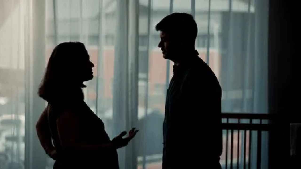 ನವ ವಿವಾಹಿತ ದಂಪತಿ ನಡುವೆ ಗಲಾಟೆ: ಫಸ್ಟ್ ನೈಟ್ ನಲ್ಲಿ ನನ್ನನ್ನು ಮುಟ್ಟಿಲ್ಲ, ಗಂಡ ನಪುಂಸಕ ಎಂದ ಪತ್ನಿ ನವ ವಿವಾಹಿತ ದಂಪತಿ ನಡುವೆ ಗಲಾಟೆ: ಫಸ್ಟ್ ನೈಟ್ ನಲ್ಲಿ ನನ್ನನ್ನು ಮುಟ್ಟಿಲ್ಲ, ಗಂಡ ನಪುಂಸಕ ಎಂದ ಪತ್ನಿ