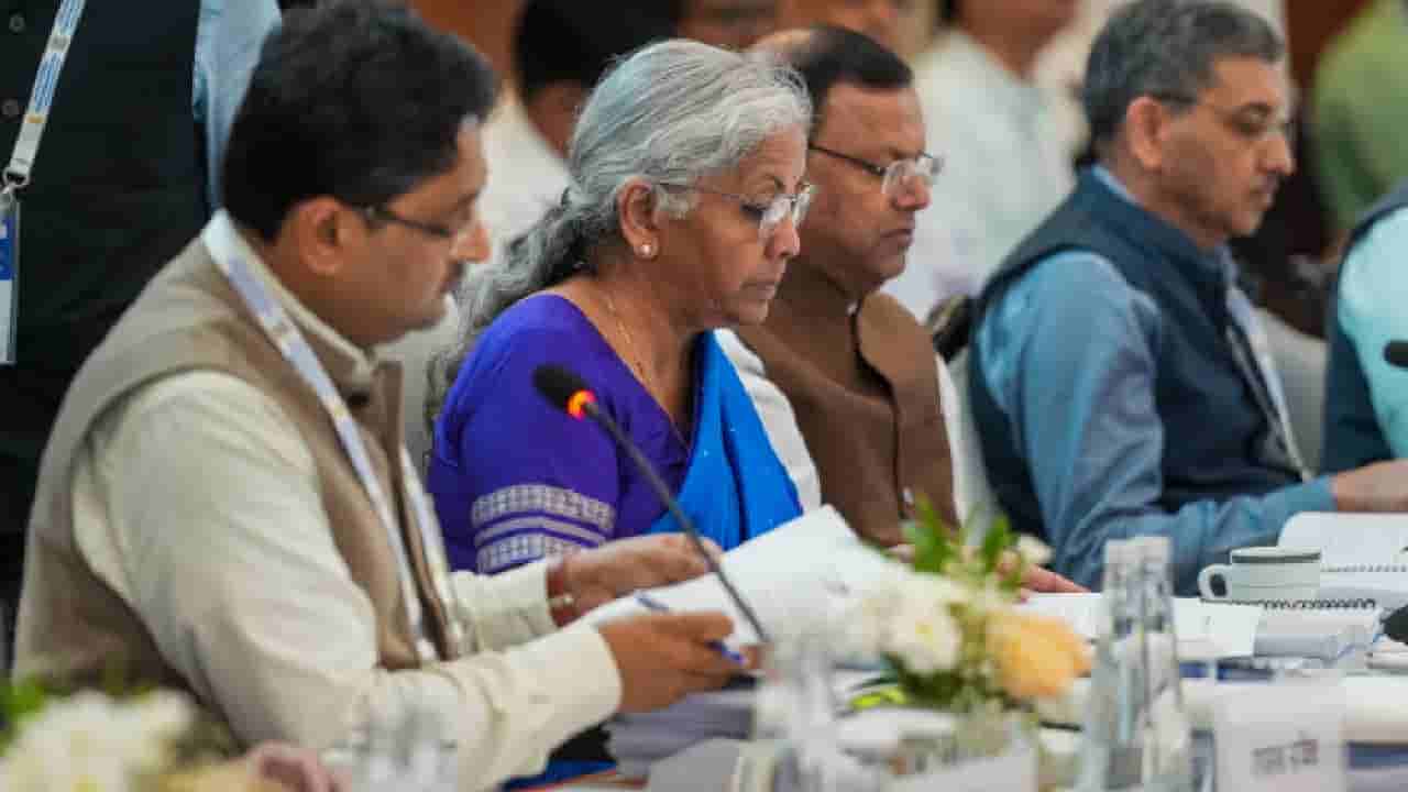 ಸೆಪ್ಟೆಂಬರ್ 22ರಿಂದ ನೂತನ ಜಿಎಸ್ಟಿ ಜಾರಿ; 4ರ ಬದಲಿಗೆ 2 ಸ್ಲ್ಯಾಬ್ ದರಗಳಿಗೆ ಕೇಂದ್ರ ಸರ್ಕಾರ ಅನುಮೋದನೆ