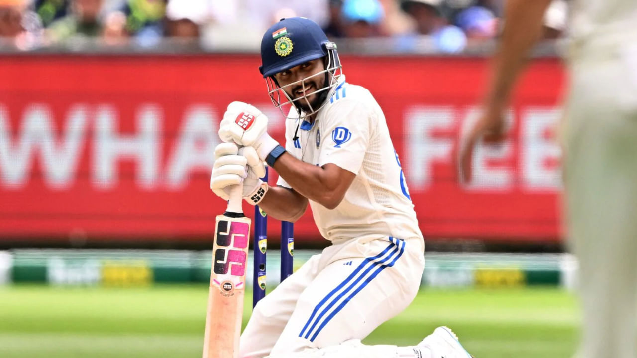 ಎರಡನೇ ಅನಧಿಕೃತ ಪಂದ್ಯದಲ್ಲಿ ಆಸ್ಟ್ರೇಲಿಯಾ ಎ ತಂಡವು ತನ್ನ ಮೊದಲ ಇನ್ನಿಂಗ್ಸ್‌ನಲ್ಲಿ 420 ರನ್‌ಗಳಿಗೆ ಆಲೌಟ್ ಆಗಿದೆ. ಇತ್ತ ಮೊದಲ ಇನ್ನಿಂಗ್ಸ್ ಆರಂಭಿಸಿರುವ ಟೀಂ ಇಂಡಿಯಾ ಸುದ್ದಿ ಬರೆಯುವ ಹೊತ್ತಿಗೆ ಪ್ರಮುಖ 8 ವಿಕೆಟ್ ಕಳೆದುಕೊಂಡು 180 ರನ್ ಕಲೆಹಾಕಿದೆ.