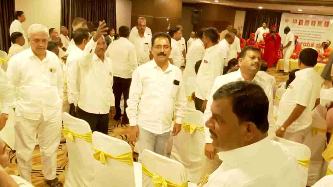 ಹಿಂದೂ ಧರ್ಮ ವರ್ಸಸ್ ಲಿಂಗಾಯತ: ಪಂಚಮಸಾಲಿ ಮುಖಂಡರ ಸಭೆಯಲ್ಲಿ ಜಟಾಪಟಿ