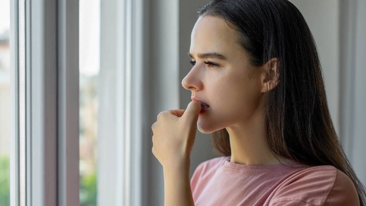 Personality Test: ಉಗುರು ಕಚ್ಚುವ ಅಭ್ಯಾಸ ಬಹಿರಂಗಪಡಿಸುತ್ತೆ ವ್ಯಕ್ತಿಯ ರಹಸ್ಯ ಗುಣಸ್ವಭಾವ Personality Test: ಉಗುರು ಕಚ್ಚುವ ಅಭ್ಯಾಸ ಬಹಿರಂಗಪಡಿಸುತ್ತೆ ವ್ಯಕ್ತಿಯ ರಹಸ್ಯ ಗುಣಸ್ವಭಾವ