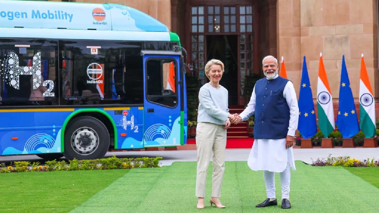 ಉಕ್ರೇನ್ ಯುದ್ಧದ ಕುರಿತು ಪ್ರಧಾನಿ ಮೋದಿ ಜೊತೆ ಯುರೋಪಿಯನ್ ಕೌನ್ಸಿಲ್ ಮುಖ್ಯಸ್ಥೆ ಮಾತು; ಮುಕ್ತ ವ್ಯಾಪಾರ ಒಪ್ಪಂದಕ್ಕೆ ಮನವಿ ಉಕ್ರೇನ್ ಯುದ್ಧದ ಕುರಿತು ಪ್ರಧಾನಿ ಮೋದಿ ಜೊತೆ ಯುರೋಪಿಯನ್ ಕೌನ್ಸಿಲ್ ಮುಖ್ಯಸ್ಥೆ ಮಾತು; ಮುಕ್ತ ವ್ಯಾಪಾರ ಒಪ್ಪಂದಕ್ಕೆ ಮನವಿ