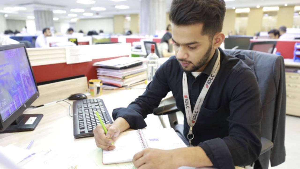 Bank jobs in India: ಬ್ಯಾಂಕ್ನಲ್ಲಿ ಉದ್ಯೋಗ ಪಡೆಯಲು ಇಲ್ಲಿದೆ ಸುವರ್ಣವಕಾಶ; 60ಸಾವಿರ ರೂ. ಆರಂಭಿಕ ವೇತನ Bank jobs in India: ಬ್ಯಾಂಕ್ನಲ್ಲಿ ಉದ್ಯೋಗ ಪಡೆಯಲು ಇಲ್ಲಿದೆ ಸುವರ್ಣವಕಾಶ; 60ಸಾವಿರ ರೂ. ಆರಂಭಿಕ ವೇತನ