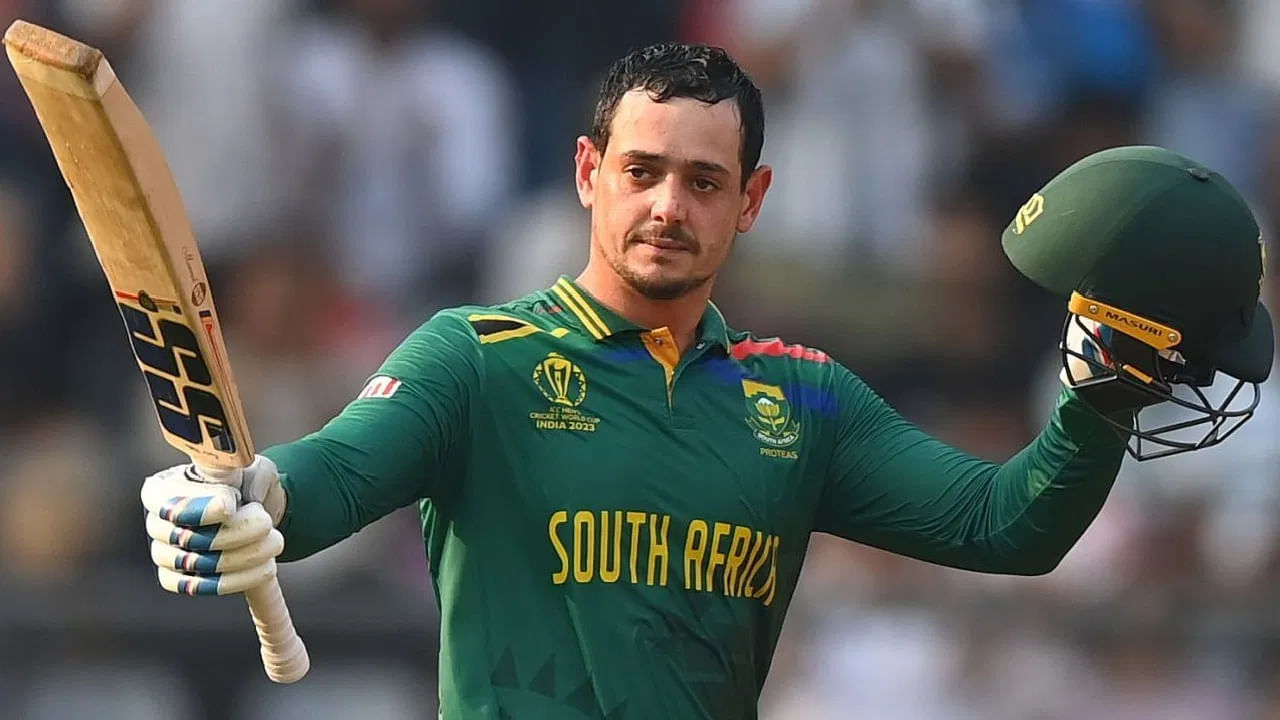 ಇತ್ತ ಏಕದಿನ ಕ್ರಿಕೆಟ್​​ ನಿವೃತ್ತಿಯಿಂದ ಹಿಂದೆ ಸರಿಯುತ್ತಿದ್ದಂತೆ ಕ್ವಿಂಟನ್ ಡಿಕಾಕ್​ಗೆ ಸೌತ್ ಆಫ್ರಿಕಾ ಒಡಿಐ ತಂಡದಲ್ಲಿ ಸ್ಥಾನ ಲಭಿಸಿದೆ. ಅಕ್ಟೋಬರ್ 12 ರಿಂದ ಶುರುವಾಗಲಿರುವ ಪಾಕಿಸ್ತಾನ್ ವಿರುದ್ಧದ ಸರಣಿಗಾಗಿ ಸೌತ್ ಆಫ್ರಿಕಾ ತಂಡವನ್ನು ಪ್ರಕಟಿಸಲಾಗಿದ್ದು, ಈ ತಂಡದಲ್ಲಿ ವಿಕೆಟ್ ಕೀಪರ್ ಬ್ಯಾಟರ್ ಆಗಿ ಕ್ವಿಂಟನ್ ಡಿಕಾಕ್ ಕಾಣಿಸಿಕೊಂಡಿದ್ದಾರೆ.