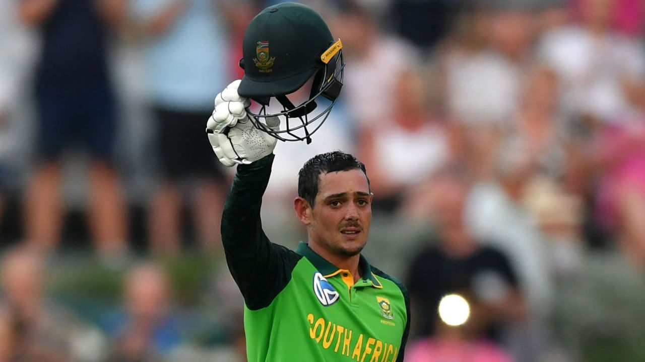 ಇದರೊಂದಿಗೆ ಏಕದಿನ ಕ್ರಿಕೆಟ್​ಗೆ ಕ್ವಿಂಟನ್ ಡಿಕಾಕ್ ಕಂಬ್ಯಾಕ್ ಕೂಡ ಖಚಿತವಾಗಿದೆ. ಸೌತ್ ಆಫ್ರಿಕಾ ಹಾಗೂ ಪಾಕಿಸ್ತಾನ್ ನಡುವೆ 2 ಟೆಸ್ಟ್, 3 ಟಿ20 ಹಾಗೂ 3 ಏಕದಿನ ಪಂದ್ಯಗಳ ಸರಣಿ ನಡೆಯಲಿದೆ. ಈ ಸರಣಿಯು ಅಕ್ಟೋಬರ್ 12 ರಿಂದ ಪ್ರಾರಂಭವಾಗಲಿದ್ದು, ಮೊದಲಿಗೆ ಟೆಸ್ಟ್ ಪಂದ್ಯಗಳನ್ನಾಡಲಾಗುತ್ತದೆ. ಇದಾದ ಬಳಿಕ ಟಿ20 ಹಾಗೂ ಏಕದಿನ ಸರಣಿ ನಡೆಯಲಿದೆ. ಈ ಸರಣಿಗಾಗಿ ಸೌತ್ ಆಫ್ರಿಕಾ ತಂಡ ಈ ಕೆಳಗಿನಂತಿದೆ...