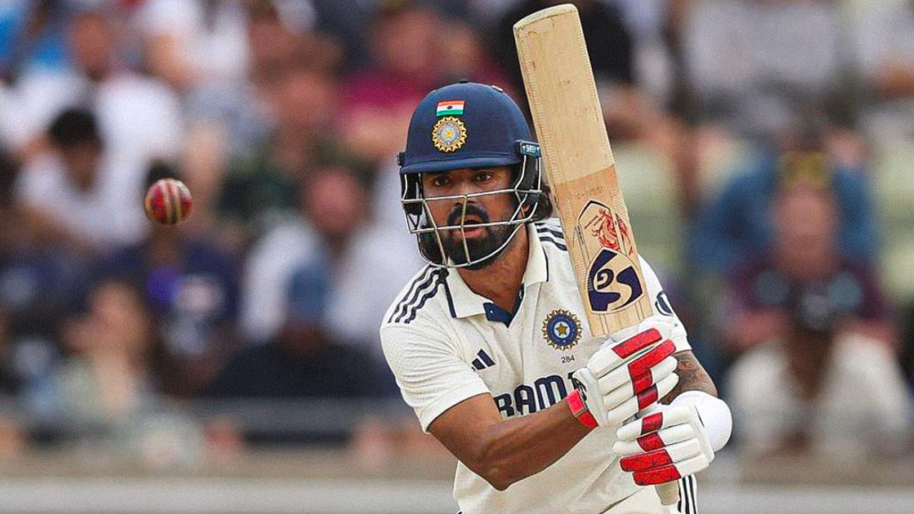 ಲಕ್ನೋದ ಅಟಲ್ ಬಿಹಾರಿ ವಾಜಪೇಯಿ ಕ್ರಿಕೆಟ್ ಕ್ರೀಡಾಂಗಣದಲ್ಲಿ ನಡೆದ ಈ ಪಂದ್ಯದಲ್ಲಿ, ಆಸ್ಟ್ರೇಲಿಯಾ ಎ ಮೊದಲು ಬ್ಯಾಟ್ ಮಾಡಿ 420 ರನ್ ಗಳಿಸಿತು. ಇದಕ್ಕೆ ಪ್ರತಿಕ್ರಿಯೆಯಾಗಿ, ಭಾರತ ಎ ತನ್ನ ಮೊದಲ ಇನ್ನಿಂಗ್ಸ್‌ನಲ್ಲಿ 194 ರನ್‌ಗಳಿಗೆ ಆಲೌಟ್ ಆಯಿತು. ನಂತರ ಭಾರತ ಎ ತನ್ನ ಎರಡನೇ ಇನ್ನಿಂಗ್ಸ್‌ನಲ್ಲಿ ಆಸ್ಟ್ರೇಲಿಯಾ ಎ ತಂಡವನ್ನು 185 ರನ್‌ಗಳಿಗೆ ಸೀಮಿತಗೊಳಿಸಿ, ಗೆಲ್ಲಲು 412 ರನ್‌ಗಳ ಗುರಿಯನ್ನು ಪಡೆಯಿತು.