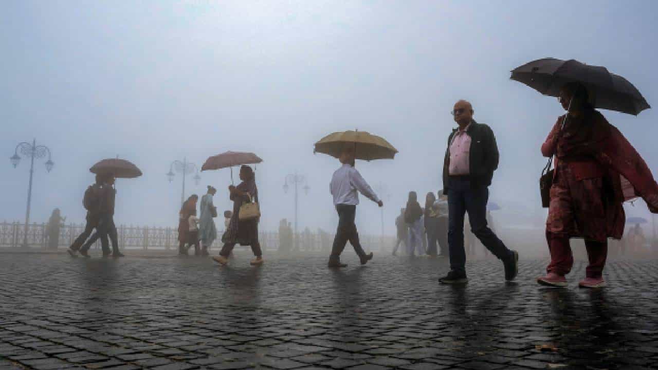 Karnataka Rains: ಕರ್ನಾಟಕದಲ್ಲಿ ಮತ್ತೆ ಮಳೆ ಚುರುಕು, 14 ಜಿಲ್ಲೆಗಳಿಗೆ ಯೆಲ್ಲೋ ಅಲರ್ಟ್​