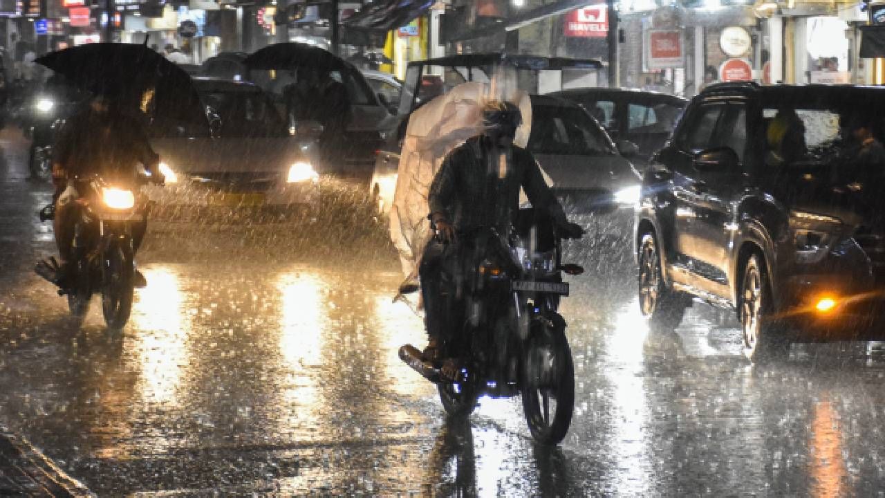 Karnataka Rains: ಬೆಂಗಳೂರು ಸೇರಿ ಕರ್ನಾಟಕದ 13 ಜಿಲ್ಲೆಗಳಲ್ಲಿ 2 ದಿನಗಳ ಬಳಿಕ ಮತ್ತೆ ಶುರುವಾಗುತ್ತೆ ಮಳೆ