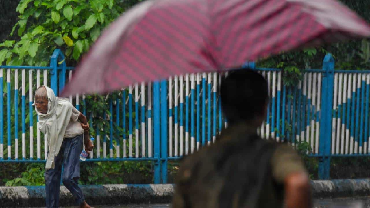 Karnataka Rains: ಕರ್ನಾಟಕದಲ್ಲಿ ಮತ್ತೆ ಮಳೆ ಚುರುಕು, 8 ಜಿಲ್ಲೆಗಳಲ್ಲಿ ಮಳೆಯೋ ಮಳೆ