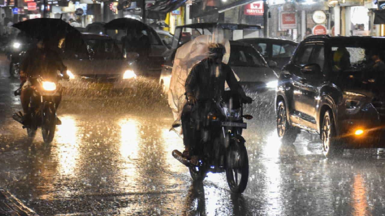 Karnataka Weather: ಕರ್ನಾಟಕದ ಈ ಜಿಲ್ಲೆಗಳಲ್ಲಿ ಸೆ.27ರಿಂದ ಮಳೆ ಜೋರು