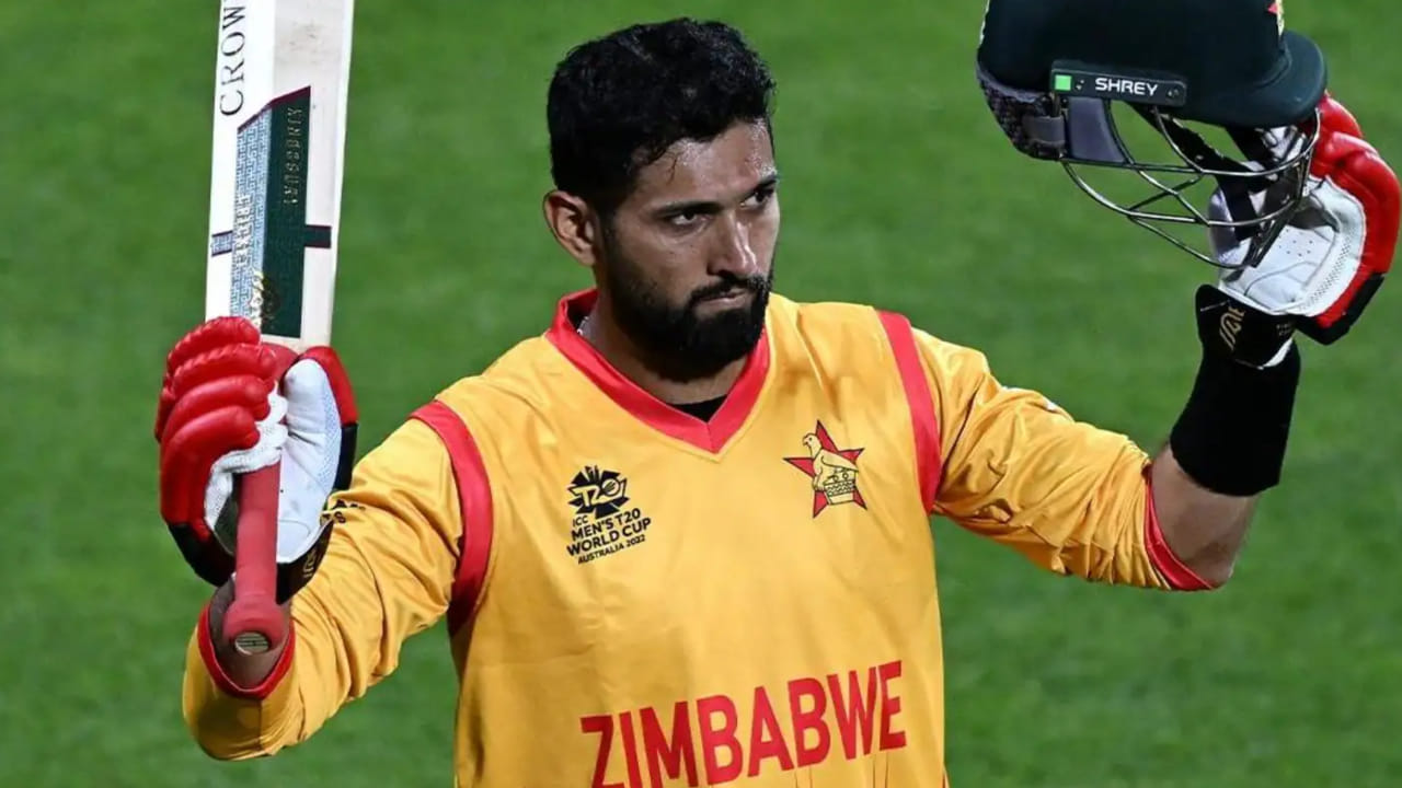 ಅದರಂತೆ ಐಸಿಸಿ ಬಿಡುಗಡೆ ಮಾಡಿರುವ ಆಲ್ರೌಂಡರ್ಗಳ ರ್ಯಾಂಕಿಂಗ್ನಲ್ಲಿ ಜಿಂಬಾಬ್ವೆಯ ಅನುಭವಿ ಆಟಗಾರ ಸಿಕಂದರ್ ರಾಝ ಏಕದಿನ ಕ್ರಿಕೆಟ್ನಲ್ಲಿ ವಿಶ್ವದ ನಂಬರ್ ಒನ್ ಆಲ್ರೌಂಡರ್ ಎನಿಸಿಕೊಂಡಿದ್ದಾರೆ. ಅವರು ಅಫ್ಘಾನಿಸ್ತಾನದ ಅಜ್ಮತುಲ್ಲಾ ಉಮರ್ಜೈ ಅವರನ್ನು ಹಿಂದಿಕ್ಕಿ ಅಗ್ರಸ್ಥಾನಕ್ಕೇರಿದ್ದಾರೆ