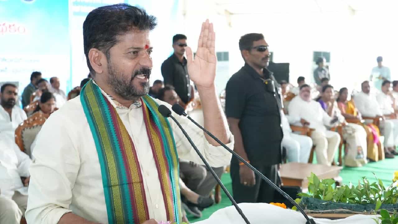 ತೆಲಂಗಾಣ ಸಿಎಂ ರೇವಂತ್ ರೆಡ್ಡಿ ವಿರುದ್ಧ ಬಿಜೆಪಿ ಸಲ್ಲಿಸಿದ್ದ ಮಾನನಷ್ಟ ಮೊಕದ್ದಮೆ ವಜಾಗೊಳಿಸಿದ ಸುಪ್ರೀಂ ಕೋರ್ಟ್ ತೆಲಂಗಾಣ ಸಿಎಂ ರೇವಂತ್ ರೆಡ್ಡಿ ವಿರುದ್ಧ ಬಿಜೆಪಿ ಸಲ್ಲಿಸಿದ್ದ ಮಾನನಷ್ಟ ಮೊಕದ್ದಮೆ ವಜಾಗೊಳಿಸಿದ ಸುಪ್ರೀಂ ಕೋರ್ಟ್