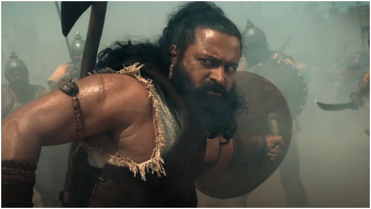 ಈ ಮೊದಲೇ ಹೇಳಿದಂತೆ ರಿಷಬ್ ಶೆಟ್ಟಿ ಅವರು  ಈ ಚಿತ್ರಕ್ಕಾಗಿ ಸಾಕಷ್ಟು ಯುದ್ಧ ಕಲೆಗಳನ್ನು ಕಲಿತಿದ್ದಾರೆ. ಅದು ಟ್ರೇಲರ್ನಲ್ಲಿ ಹೈಲೈಟ್ ಆಗಿದೆ. ಅವರು ಈ ಚಿತ್ರದ ನಿರ್ದೇಶಕರು ಕೂಡ ಹೌದು. 